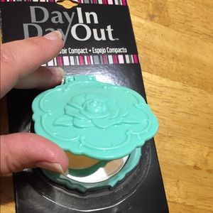 New Day In Day Out Green ROSE Compact MIRROR Double